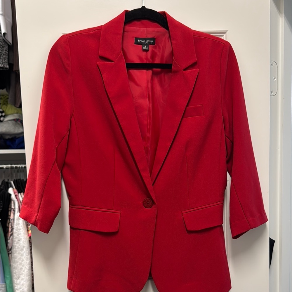 Cherry Red Tailored Blazer with Notched Lapel